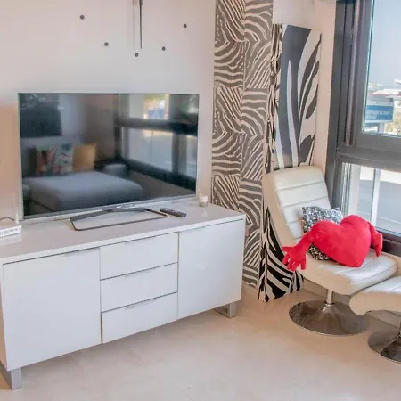 Boutique Tokio Apartment Garrucha
